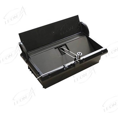 Schwarze Broiler Farm Lichtfalle